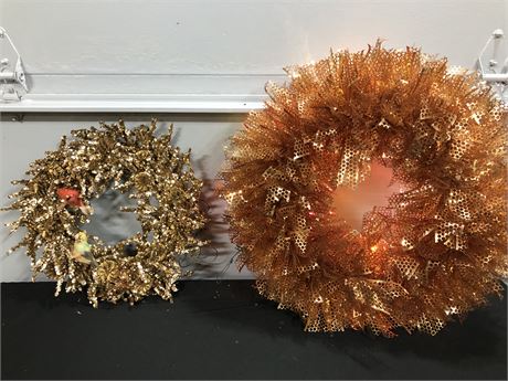 2 Gold Wreaths