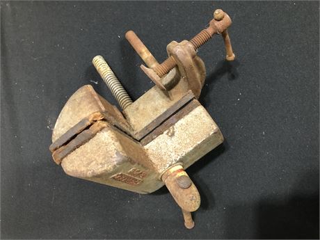 Stanley No. 700 Bench Vise