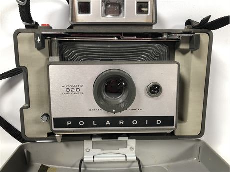 Polaroid Autmoatic 320 Land Camera