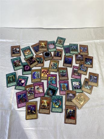 40 + Yu-Gi-Oh Cards