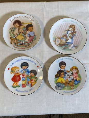 Four (4) Gift Plates