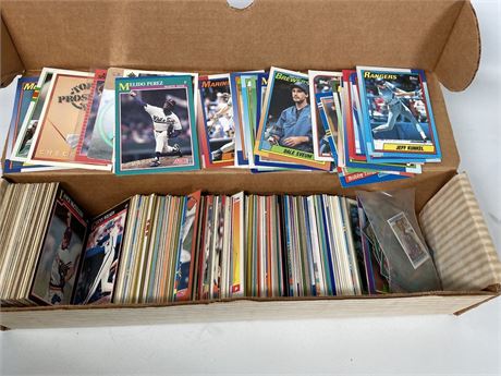 Assorted MLB Trading Cards