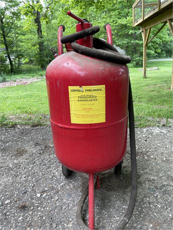 40 lb. Sandblaster