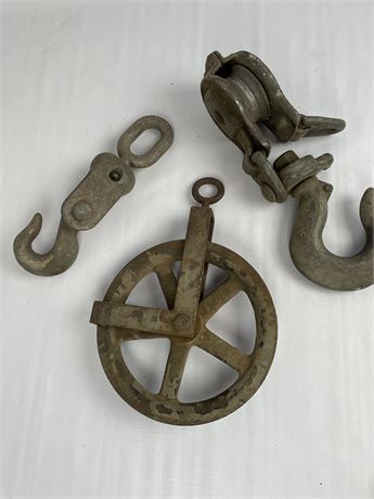 Metal Hooks and Pulleys