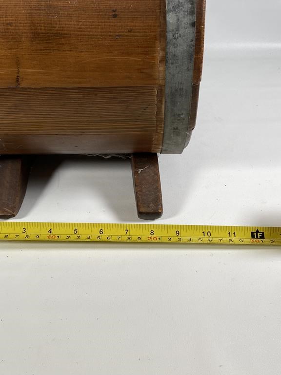 North East Ohio Auctions Antique R C W Cylinder Butter Churn