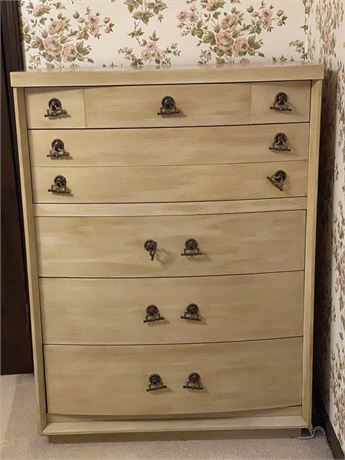 Blonde Mid-Century Chest of Drawers - Lot 2