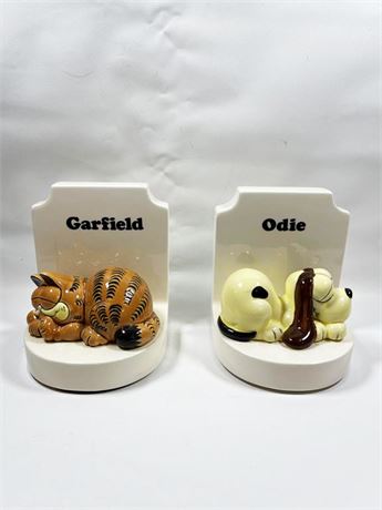 Garfield and Odie Bookends