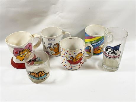 Large Lot of Garfield Mugs