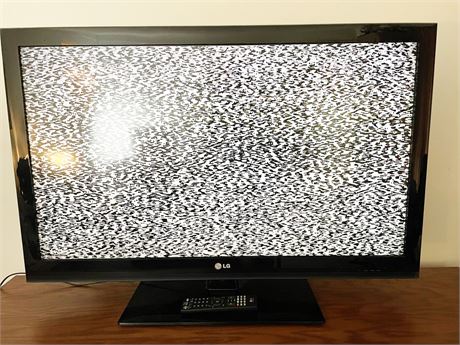LG 42" 1080p TV