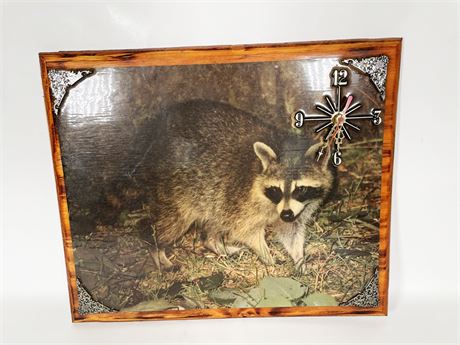 Raccoon Clock