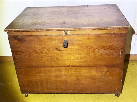 Cedar Blanket Chest