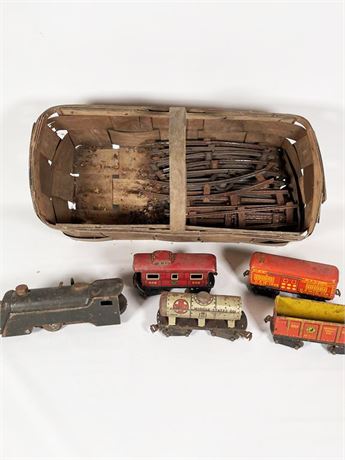 Marx Train Cars with Track - Lot 1